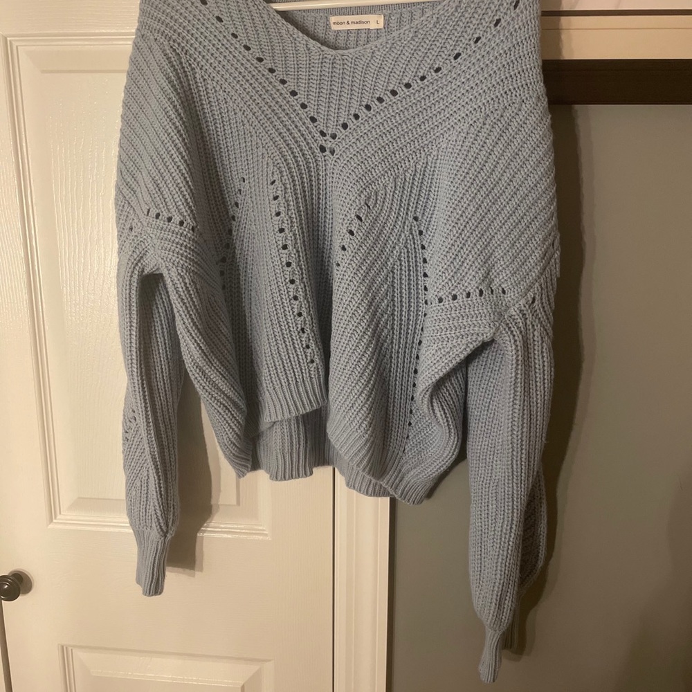 ✨🌻NEW🌻✨ Sweater! - Picture 3 of 6